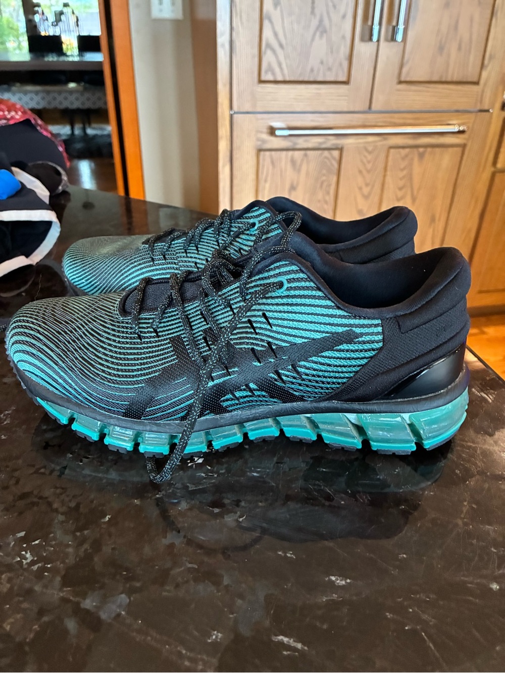 Women's Black & Teal Athletic Running Shoes